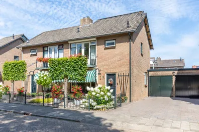 Foto van Mesdagstraat 17, Kesteren Helft van dubbel
