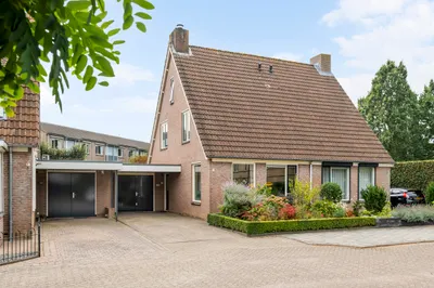 Foto van Nederburcht 5, Buren