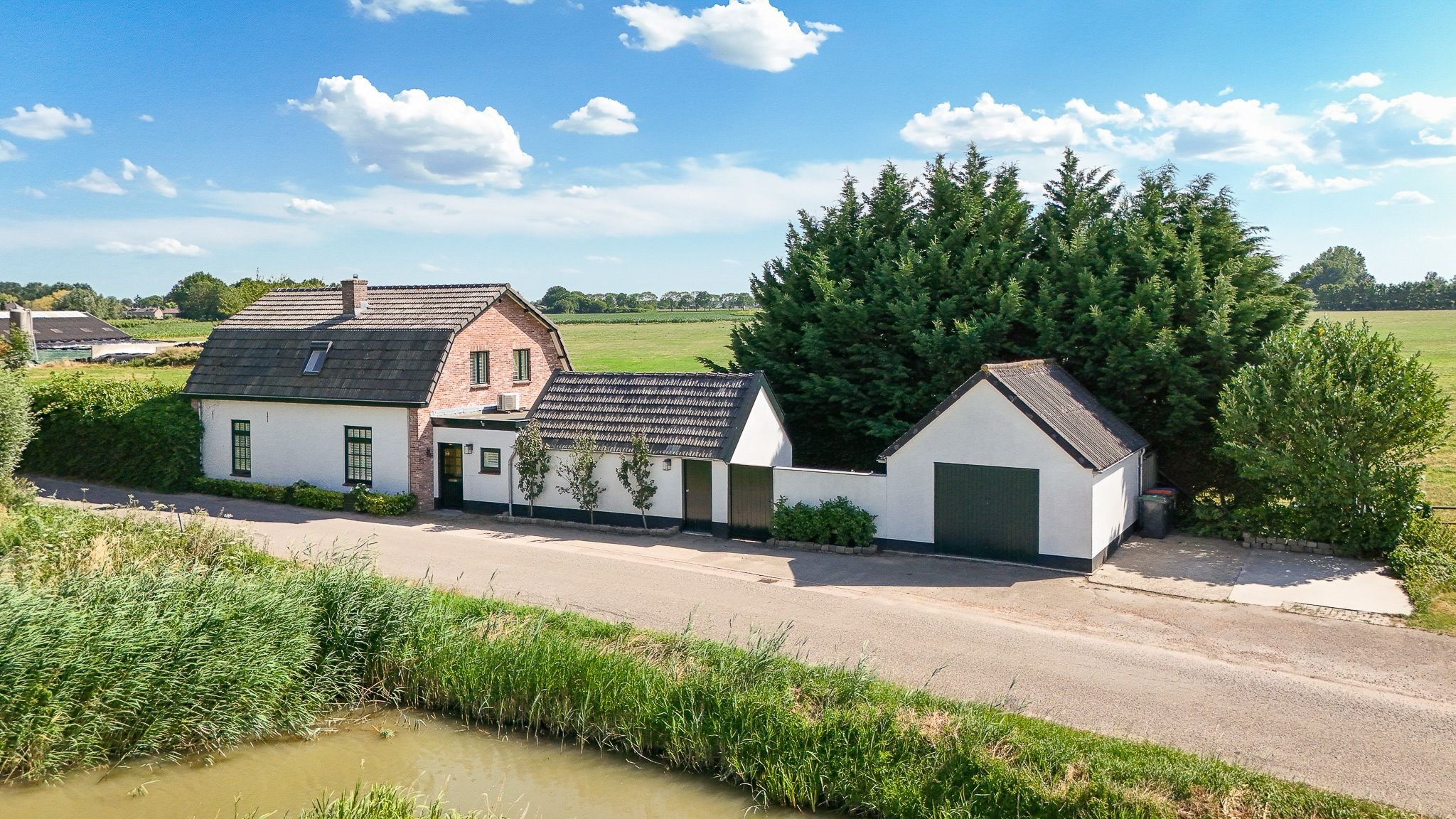 Foto van Breezij 17, Rhenoy