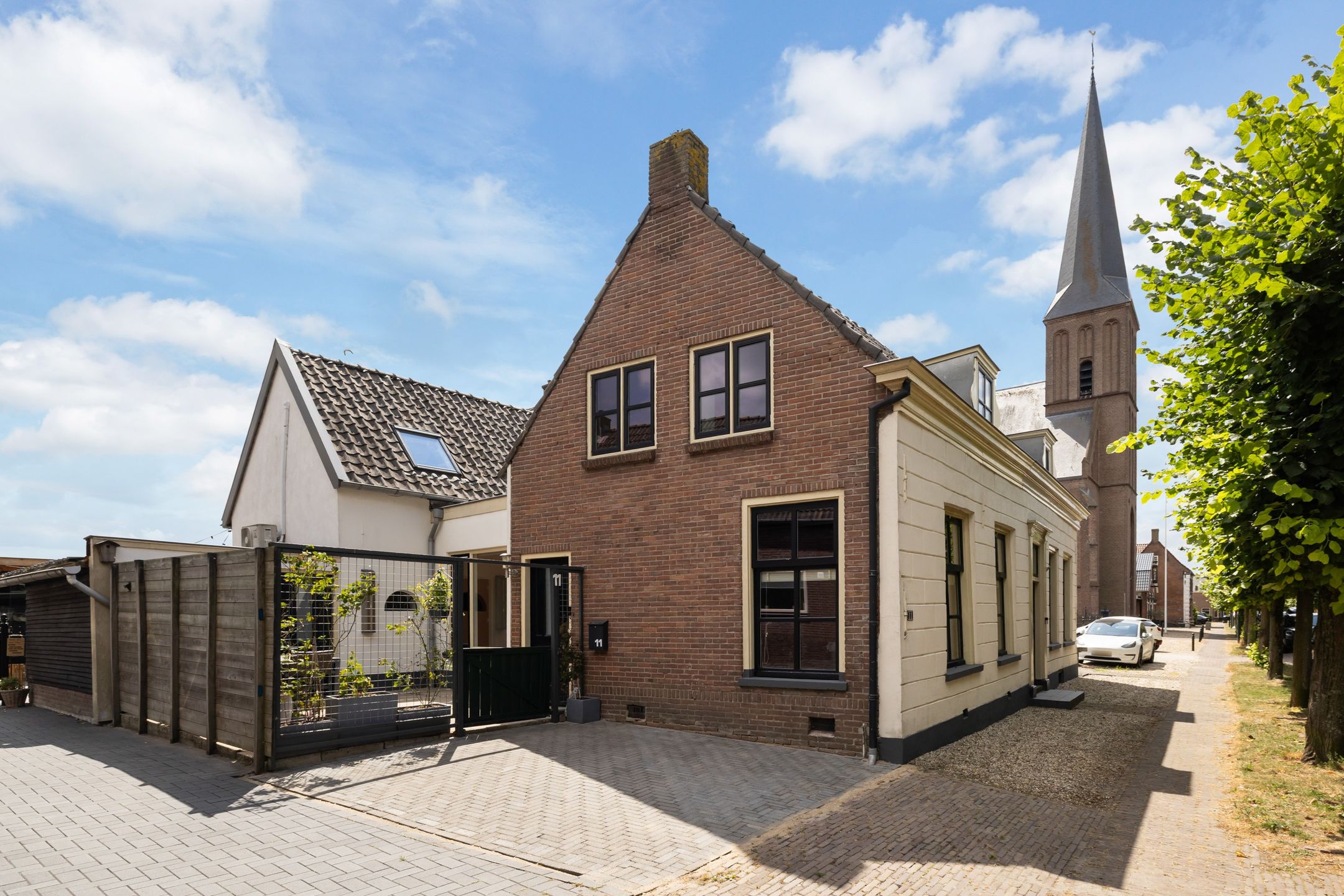 Foto van Voorstraat 11, Beesd