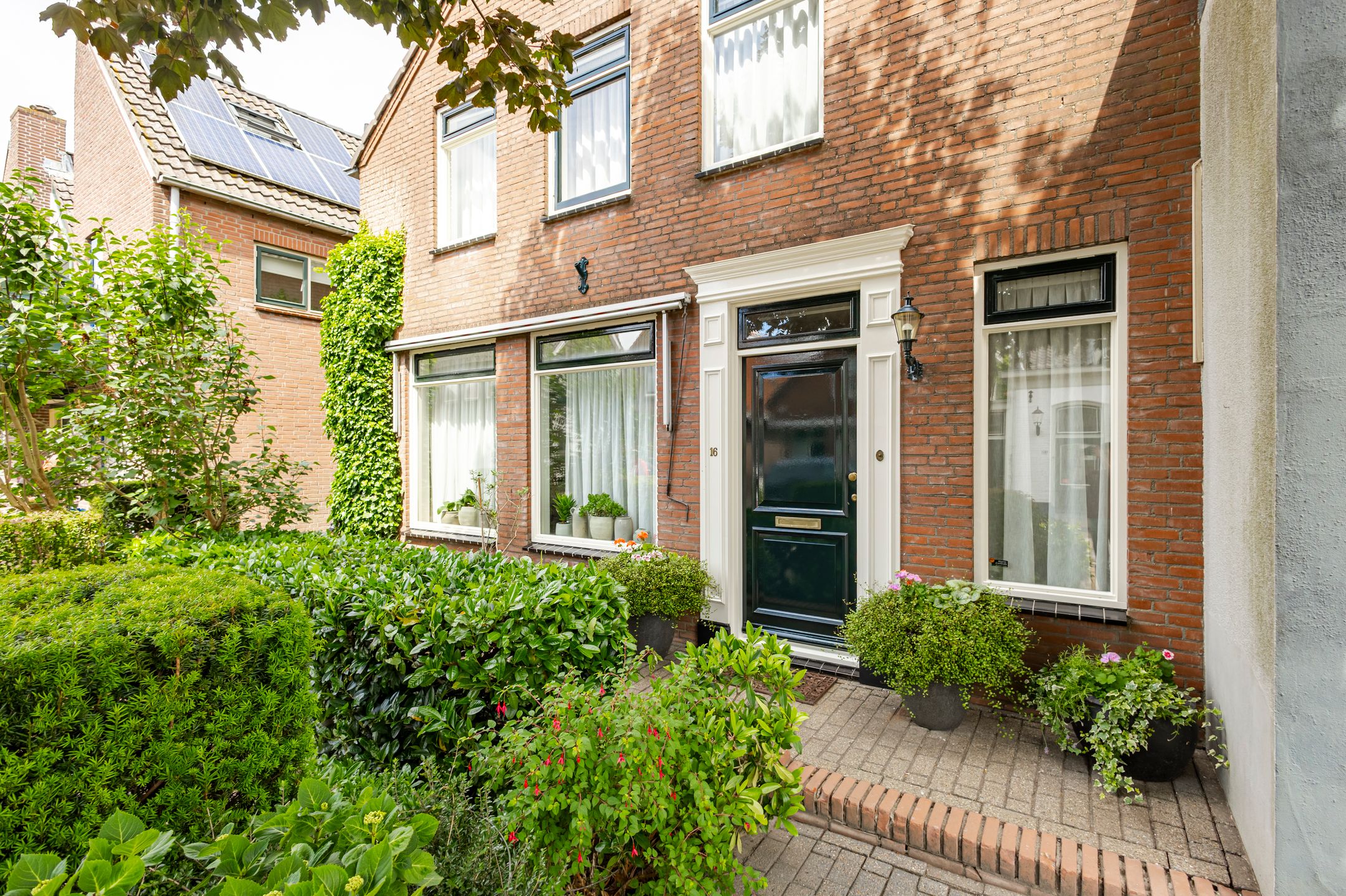 Foto van J.W. van Puttestraat 16, Ameide