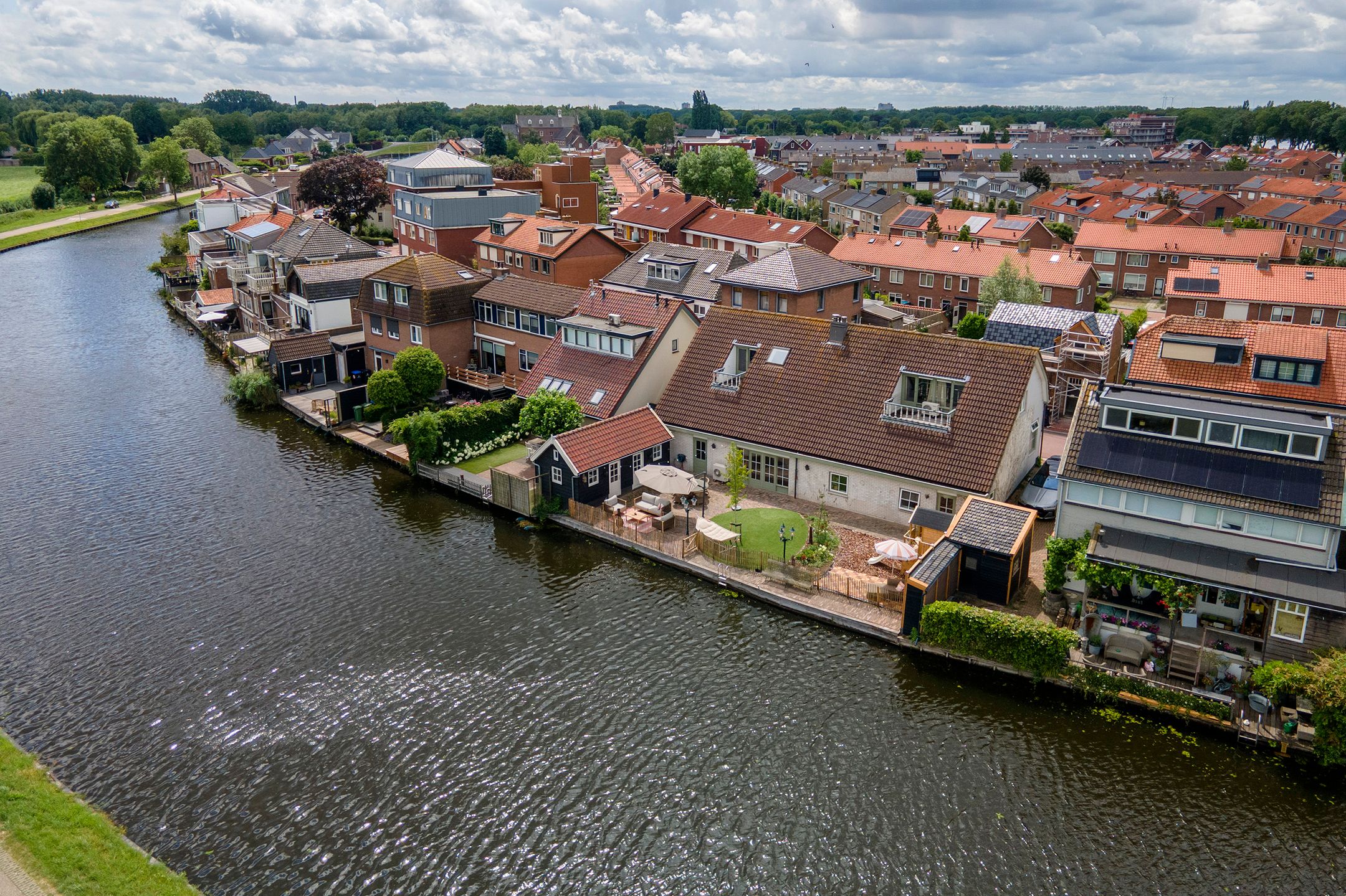 Foto van Schotdeuren 2, Arkel