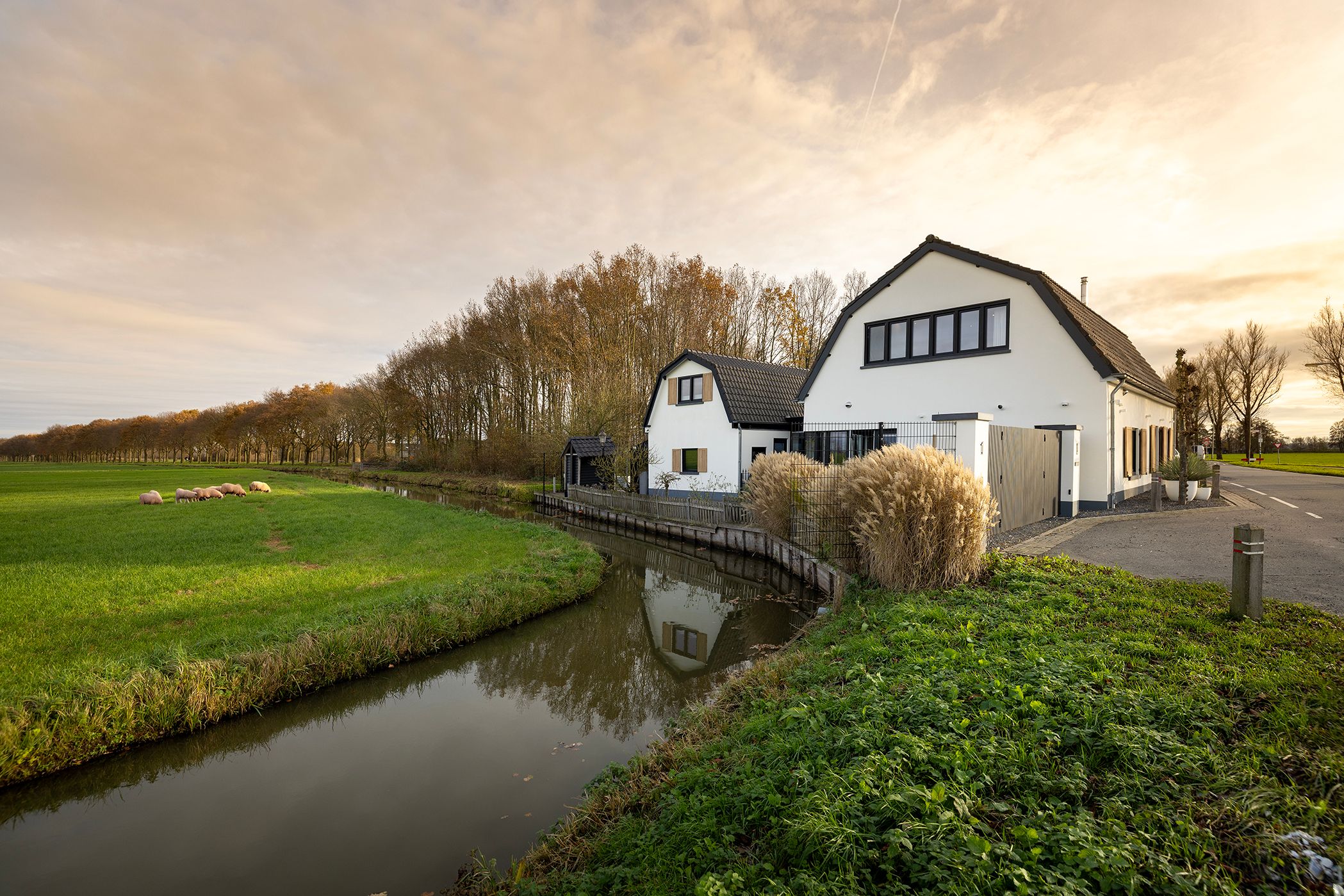 Foto van Koenderseweg 1, Leerbroek