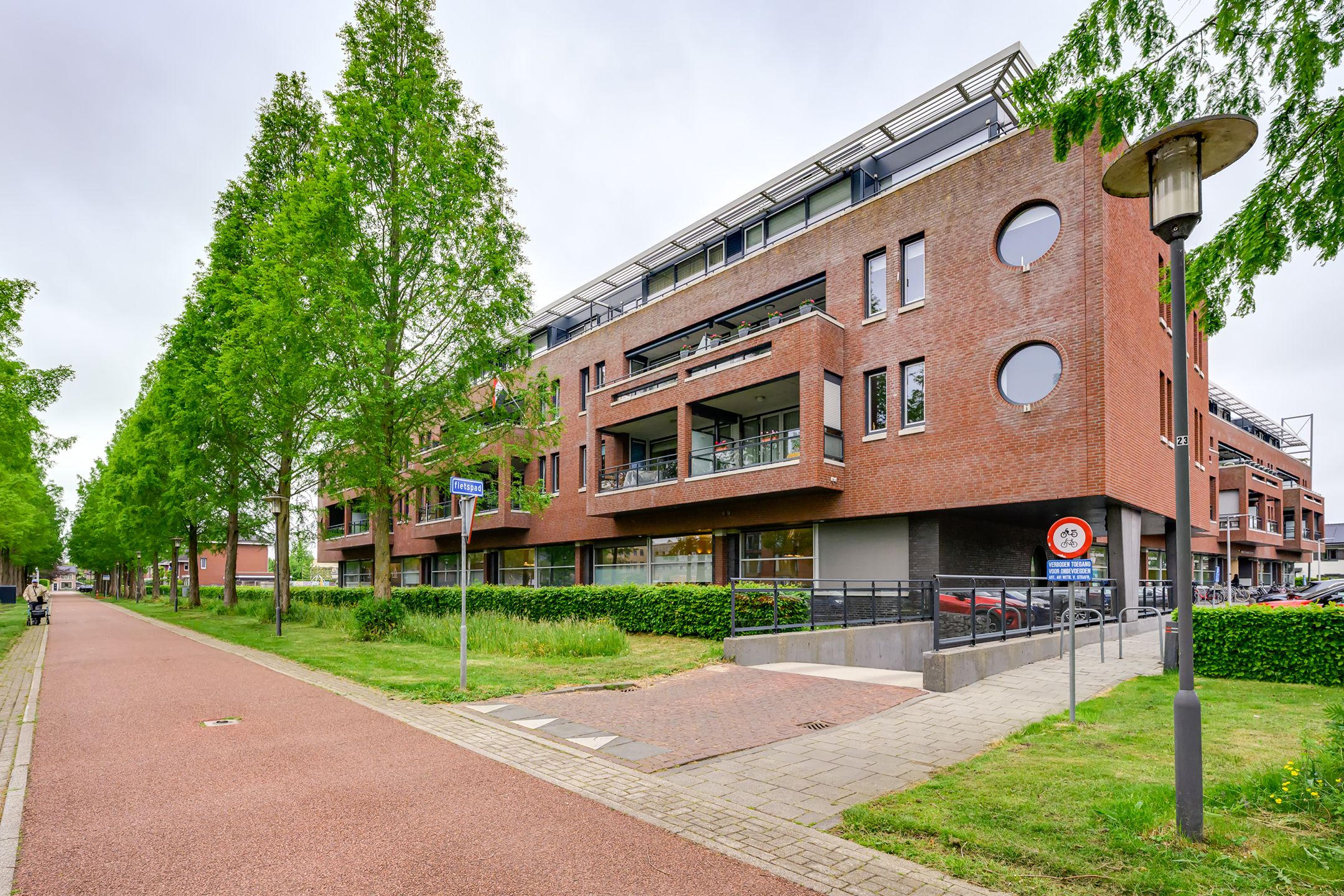 Foto van Raadhuislaan 2302, Werkendam