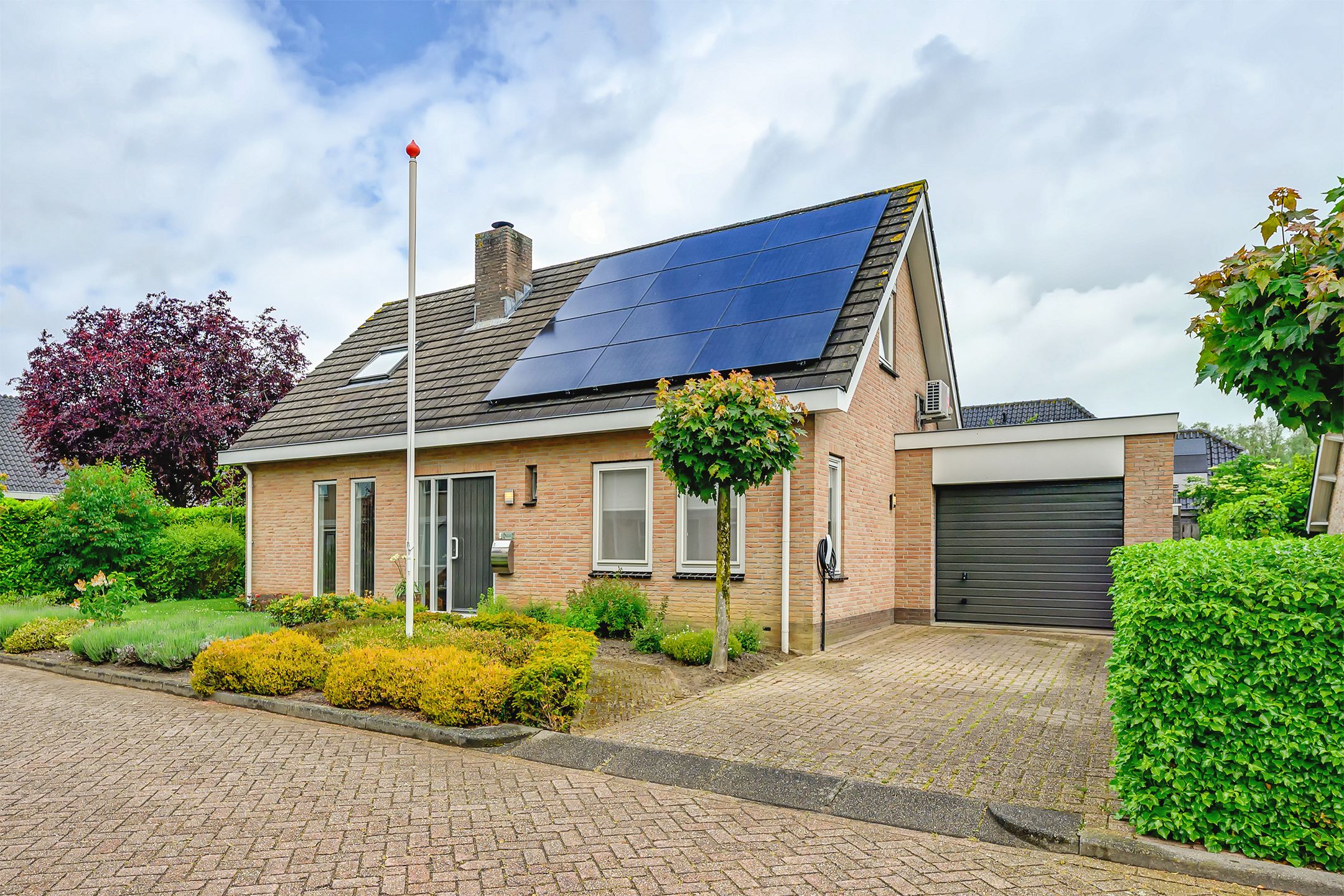 Foto van Jacob de Wittstraat 1, Sleeuwijk