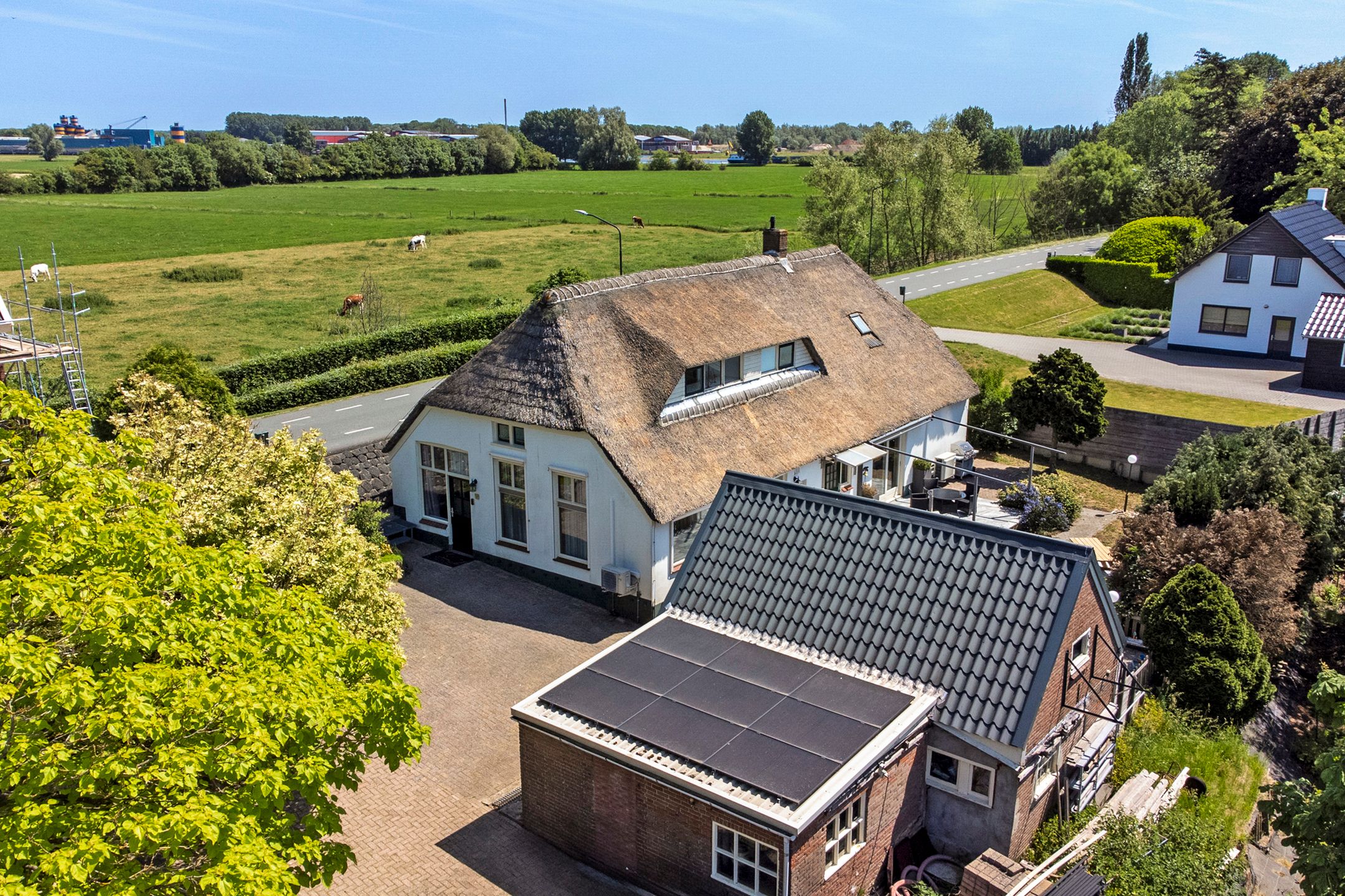 Foto van Maasdijk 169, Wijk en Aalburg