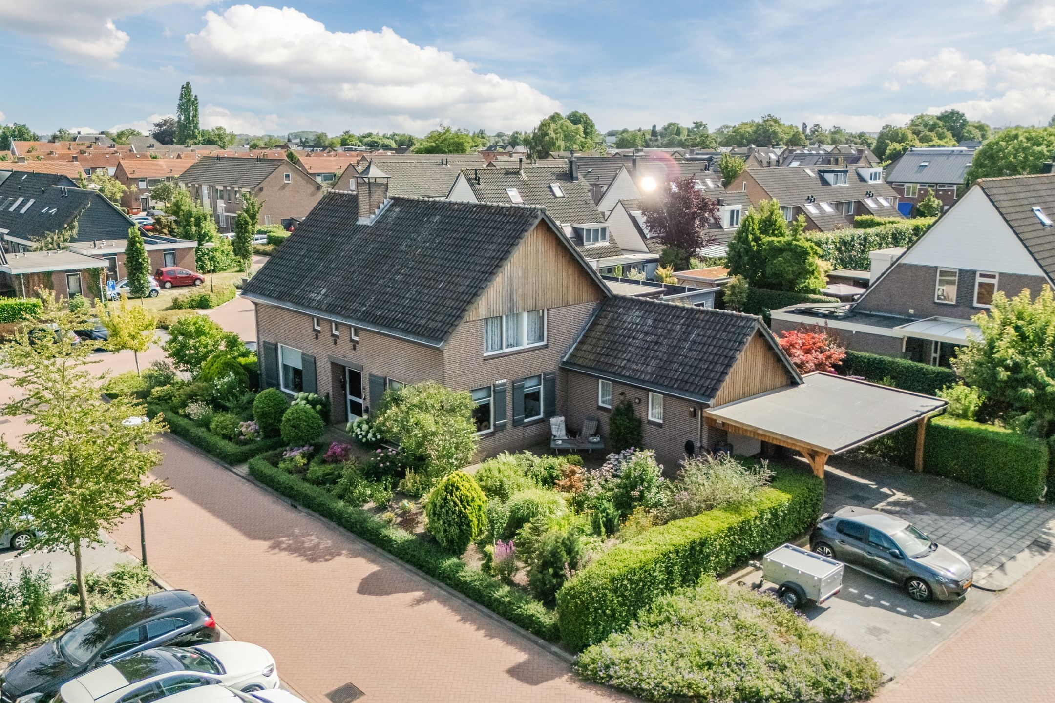 Foto van Anjerlaan 32, Almkerk