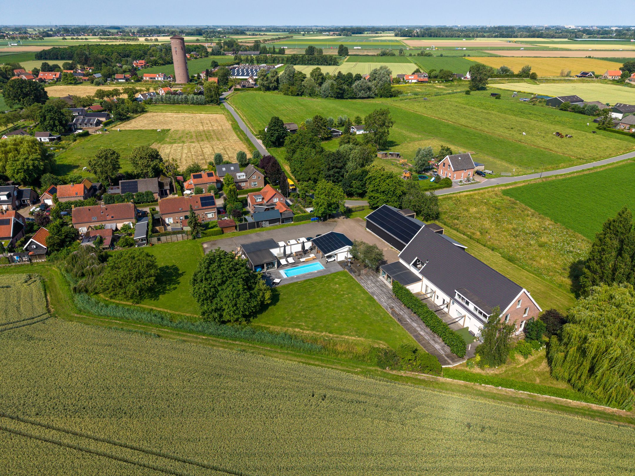 Foto van Bloemweg 4, Almkerk
