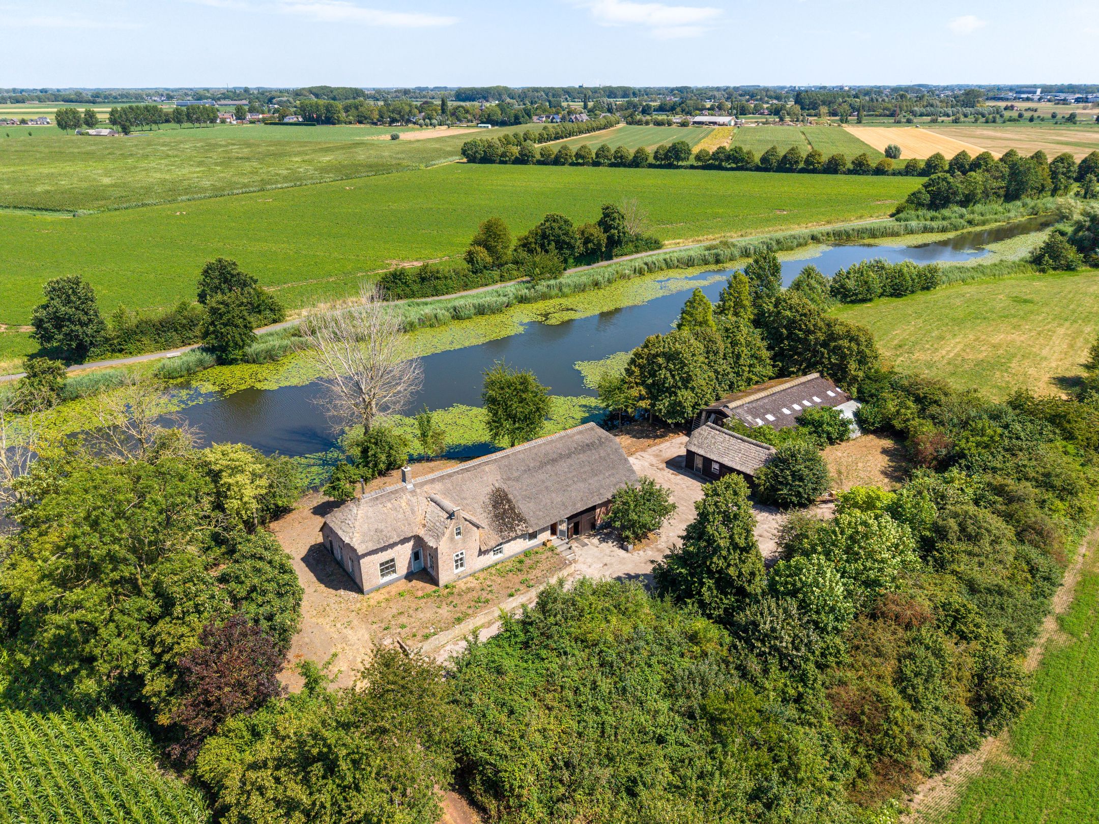 Foto van Almweg 9, Almkerk