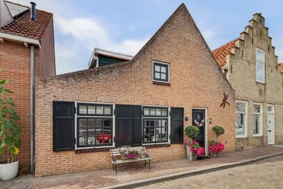 Foto van Zuidstraat 12, Ouwerkerk