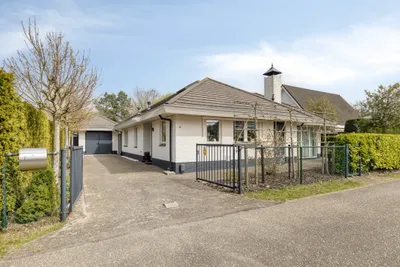 Foto van Kamillelaan 7, Burgh-haamstede