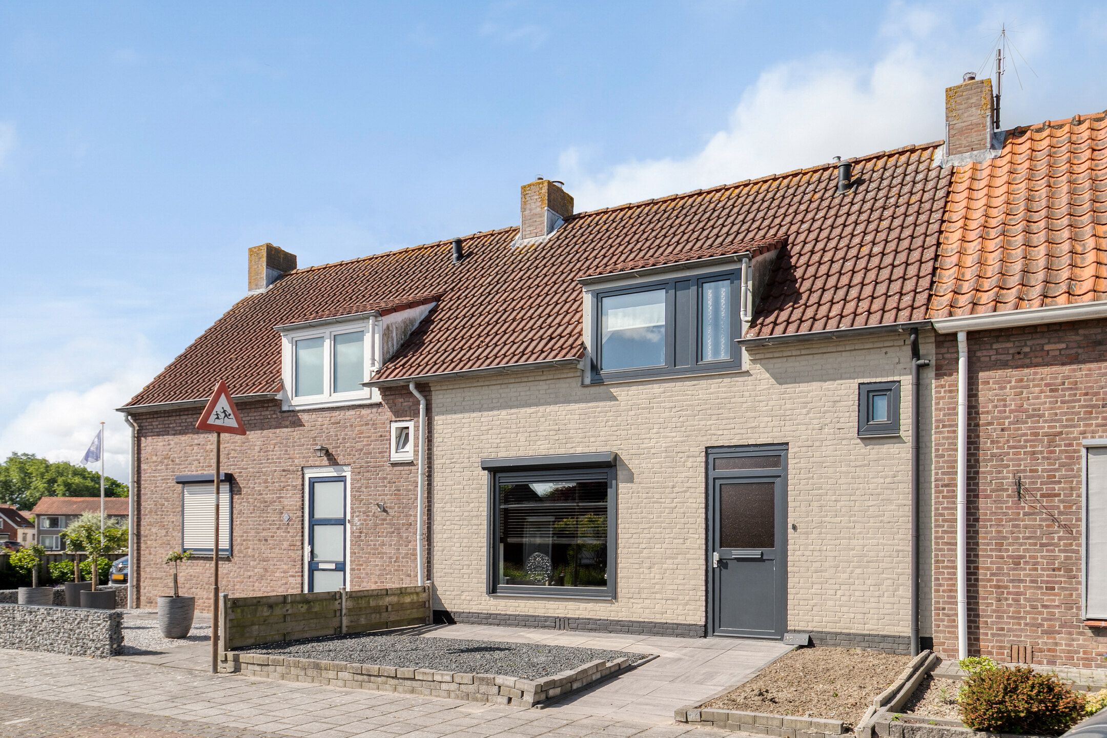 Foto van Burg Sandbergstraat 27, Krabbendijke
