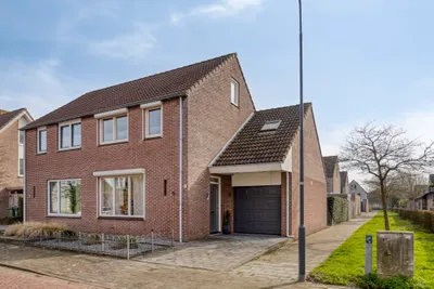 Foto van Pastoor Fronhoffstraat 10, 's-Heerenhoek