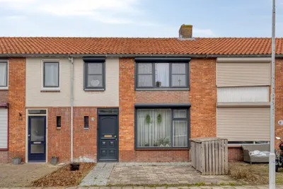 Foto van van Ostadestraat 10, Oostburg