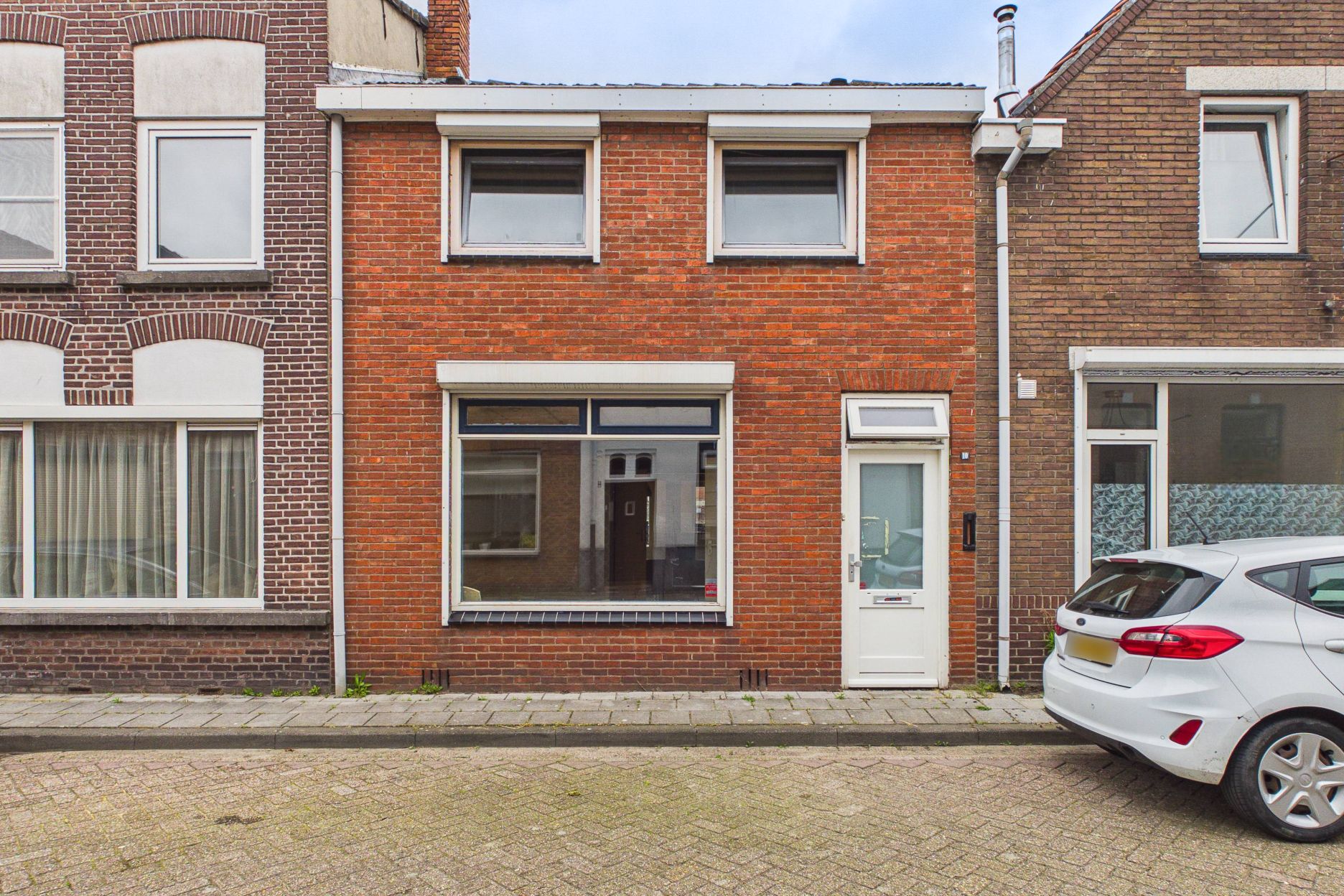 Foto van Weststraat 10, Philippine