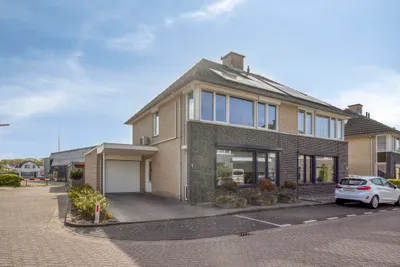 Foto van Bachlaan 1, Hulst