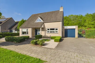 Foto van van Riebeecklaan 5, Hulst
