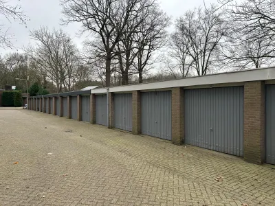 Foto van Heiningen 121, Bergen Op Zoom garagebox