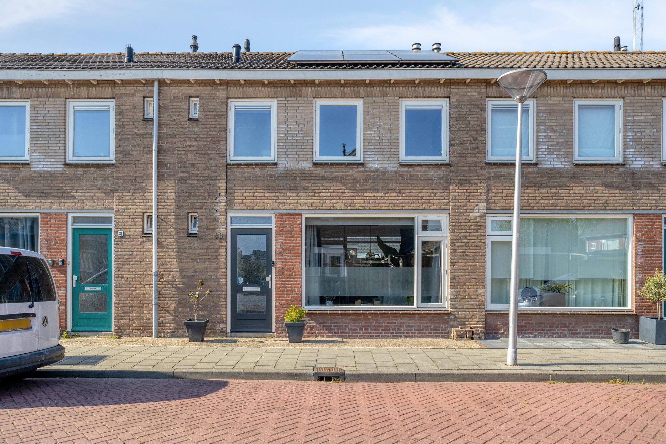 Foto van Zonnebloemstraat 33, Steenbergen (NB)
