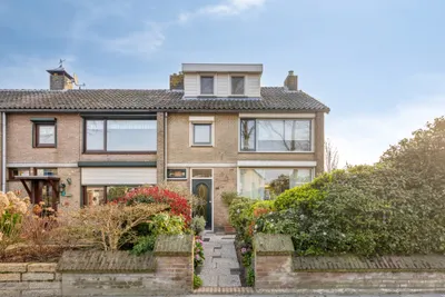 Foto van Burgemeester Elkhuizenlaan 12, Halsteren