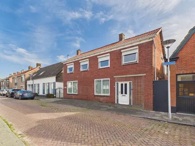 Foto van Oosterstraat 21, Dinteloord