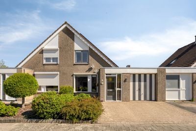 Foto van Lijnzaadstraat 6, Dinteloord