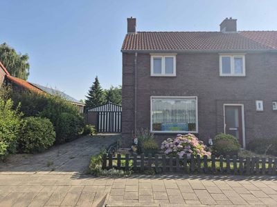 Foto van Burg.Janssensstraat 32, Nieuw-Vossemeer Woonhuis