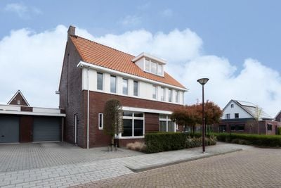 Foto van Klaproos 5, Hoeven