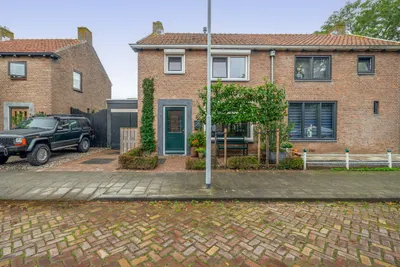Foto van van der Markstraat 2, Zevenbergen