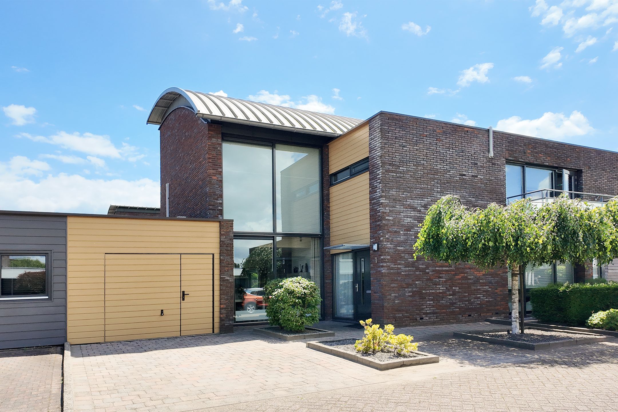 Foto van Ridderspoor 1, Zevenbergen