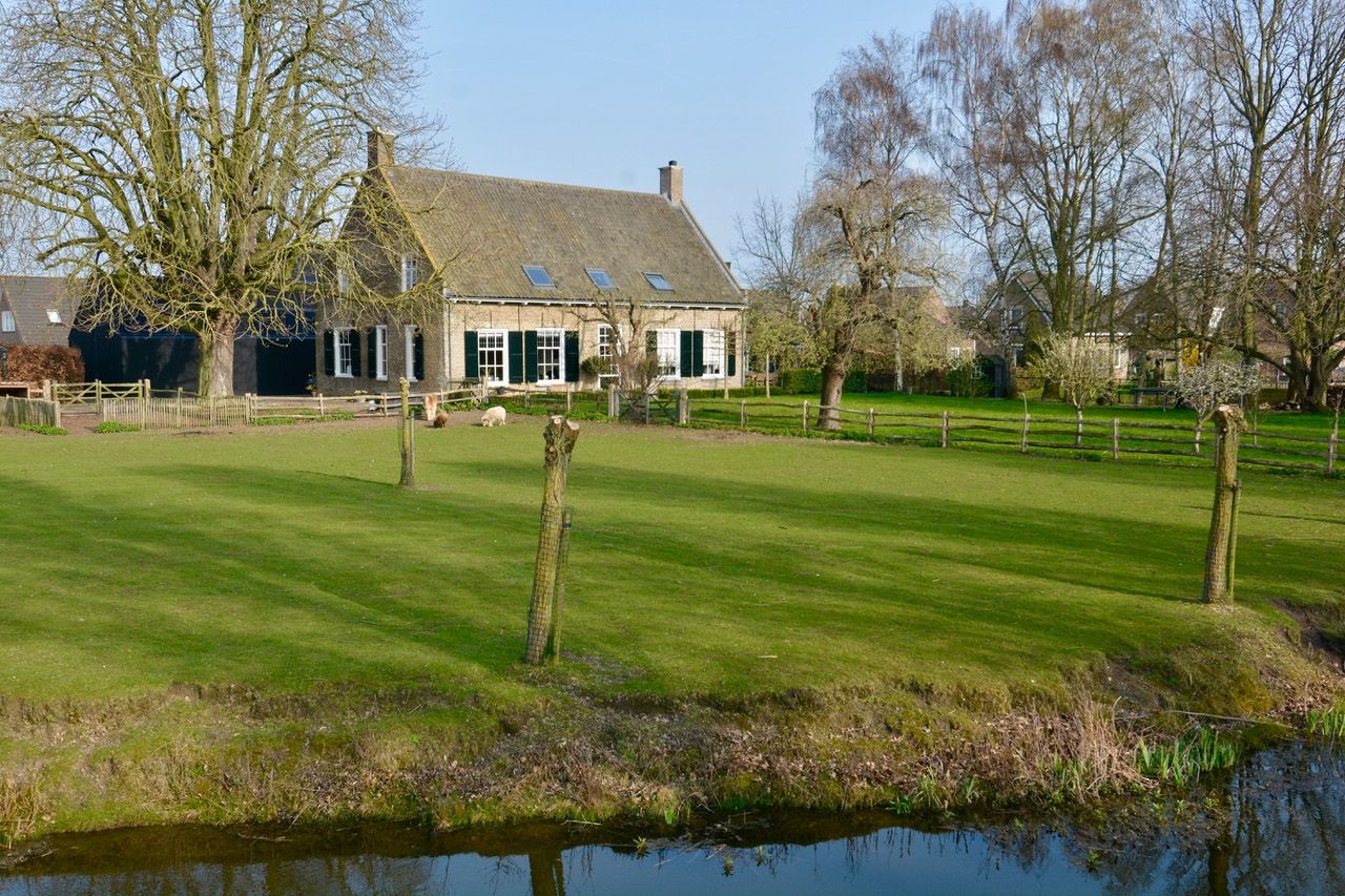 Foto van Bloemendaalse Zeedijk 2, Zevenbergschen Hoek (Gem. Moerdijk)