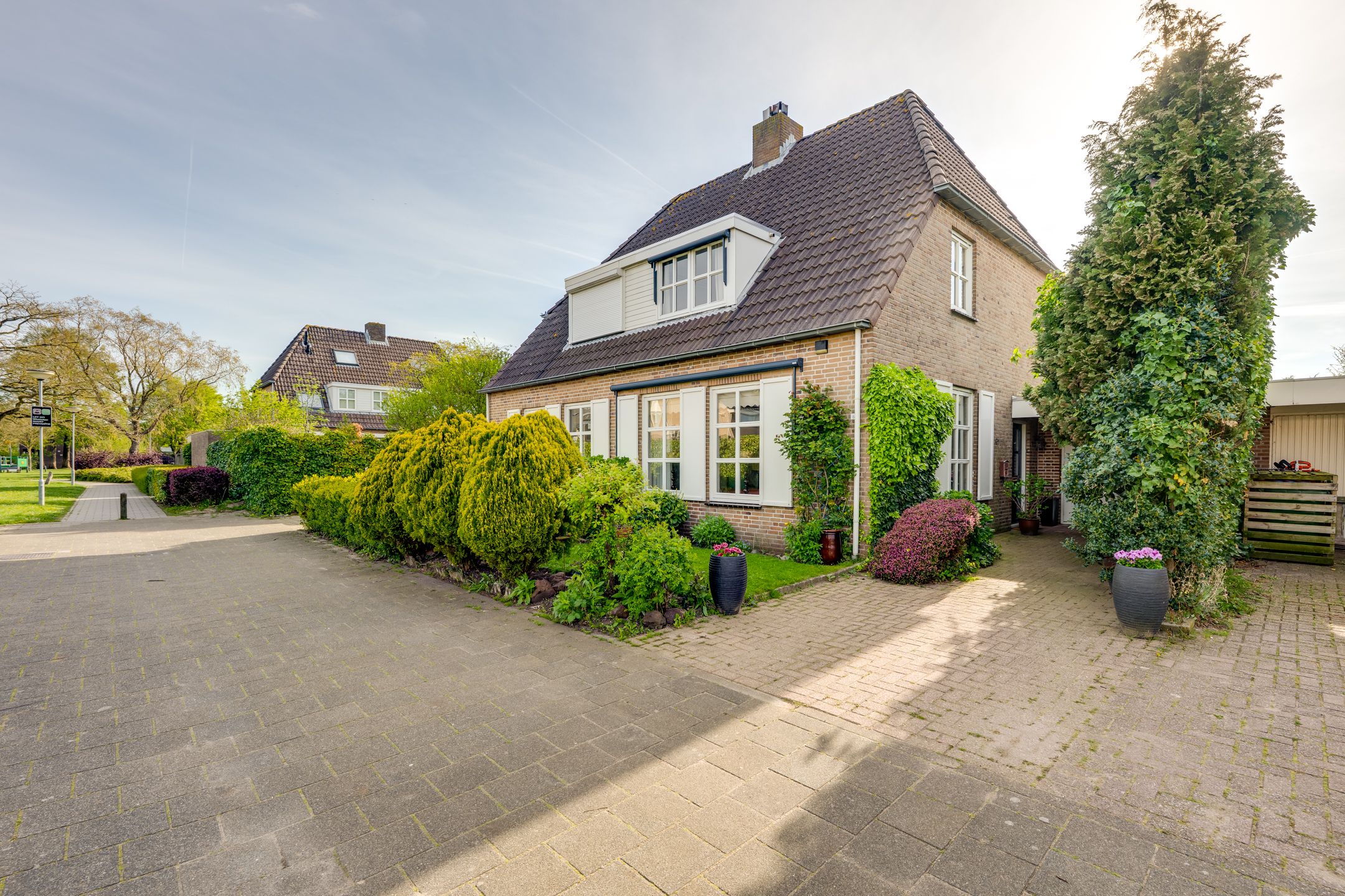 Foto van mr. Jaap Burgerlaan 6, Willemstad