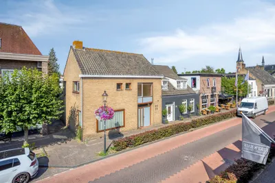 Foto van Hoofdstraat 24, Terheijden Half