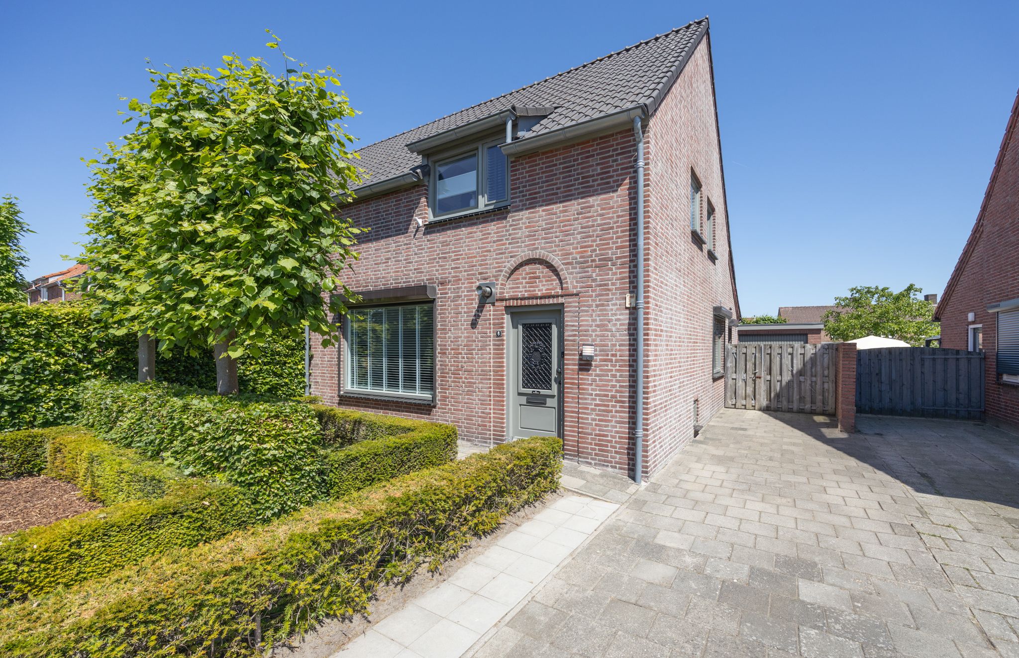 Foto van Kapelaan L. de Nijsstraat 6, Rijsbergen