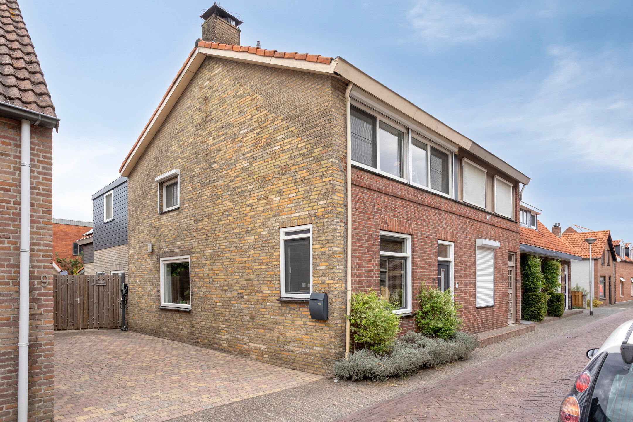 Foto van Lagestraat 11, Rijsbergen