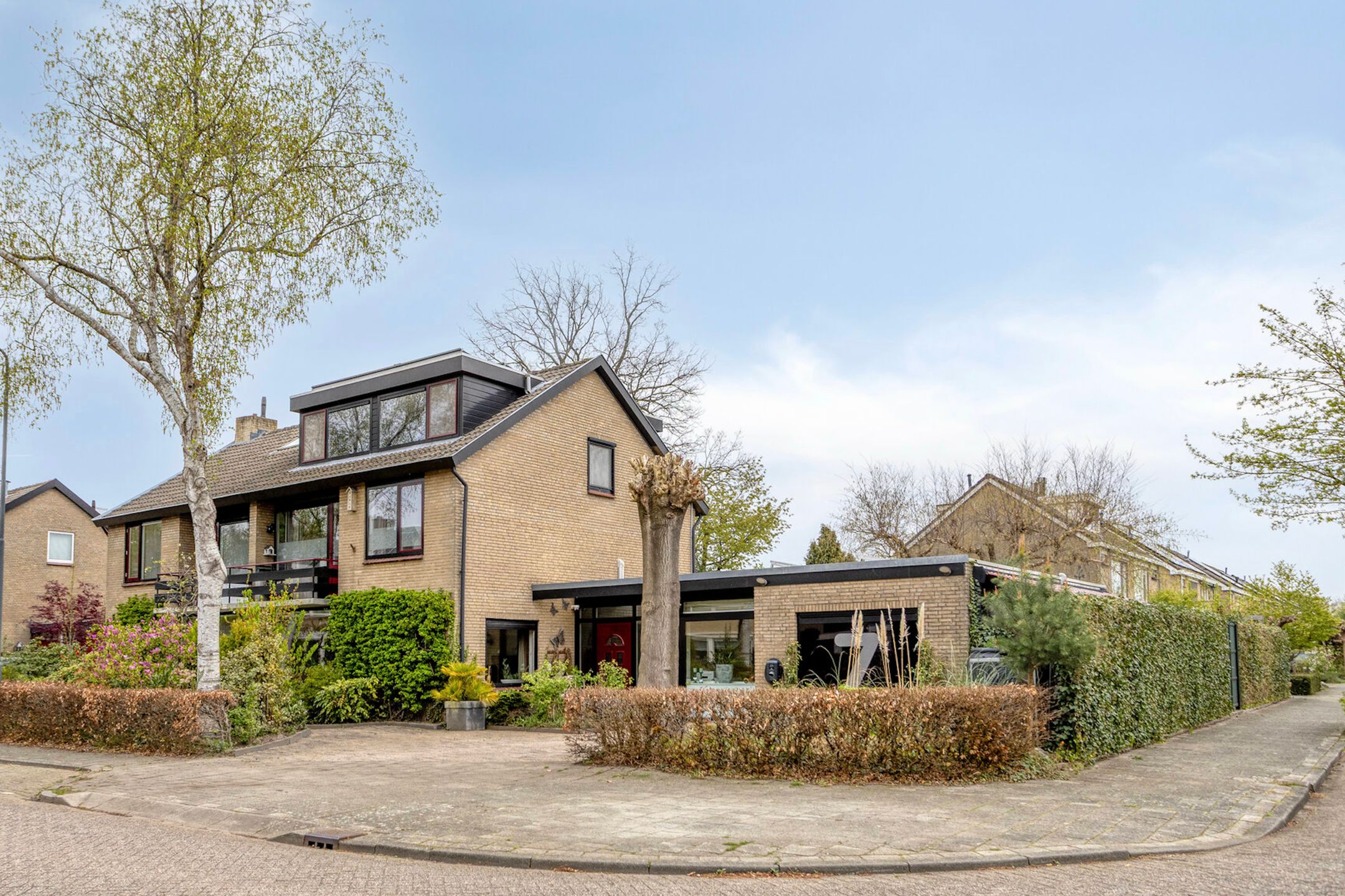 Foto van Burgemeester de van der Schuerenlaan 7, Oosterhout (NB)