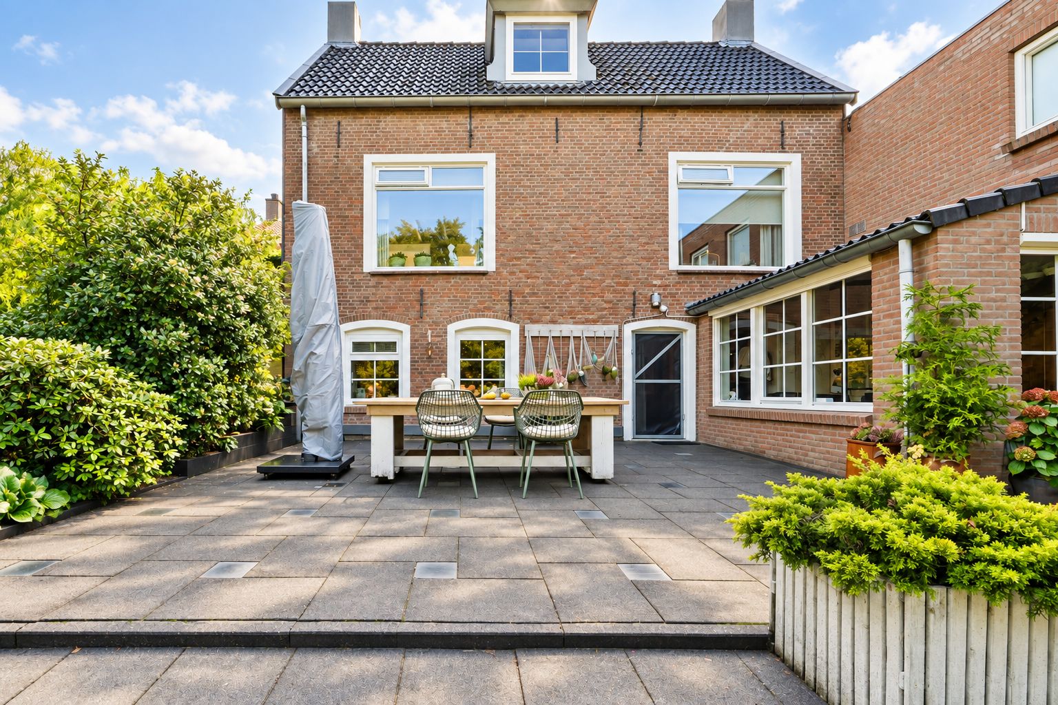 Foto van Raadhuisstraat 30, Hooge Zwaluwe