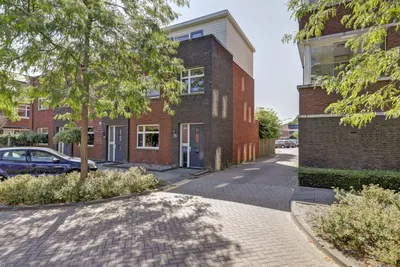 Foto van Zeldenrustlaan 18, Raamsdonksveer