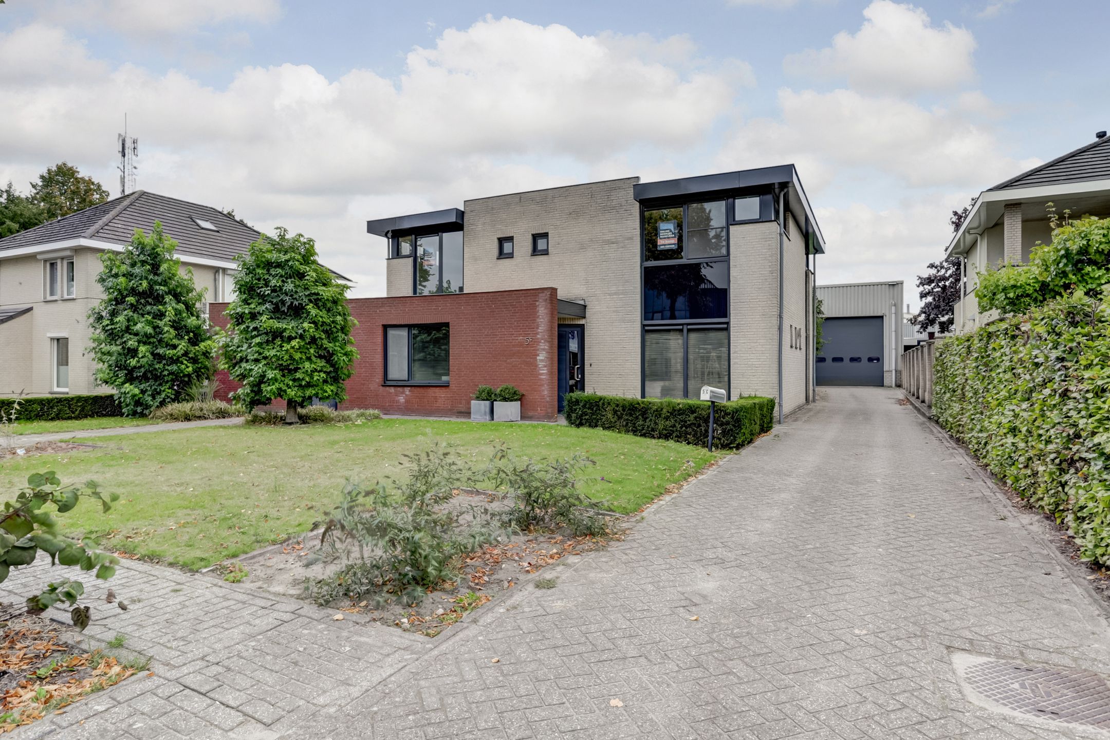 Foto van Industrieweg 5, Oost West en Middelbeers