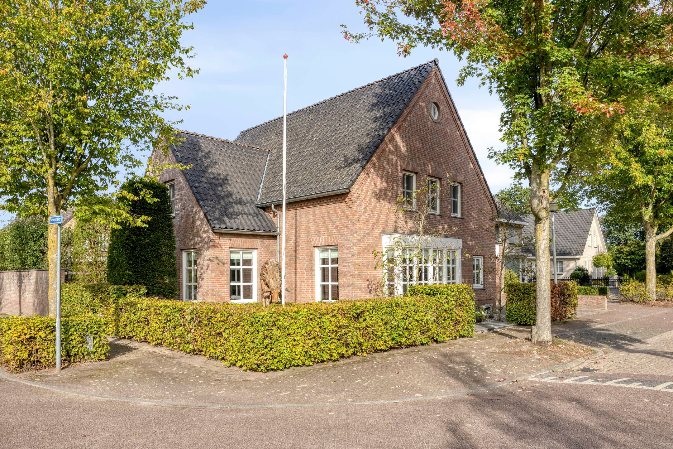 Foto van Pompenmaker 19, Oost West en Middelbeers