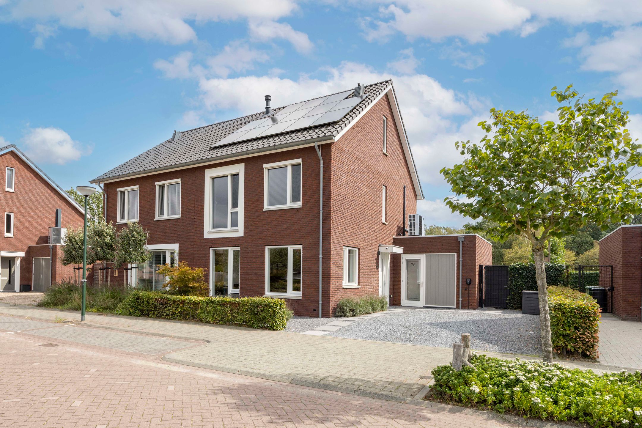 Foto van Kaarsenmaker 76, Oost West en Middelbeers