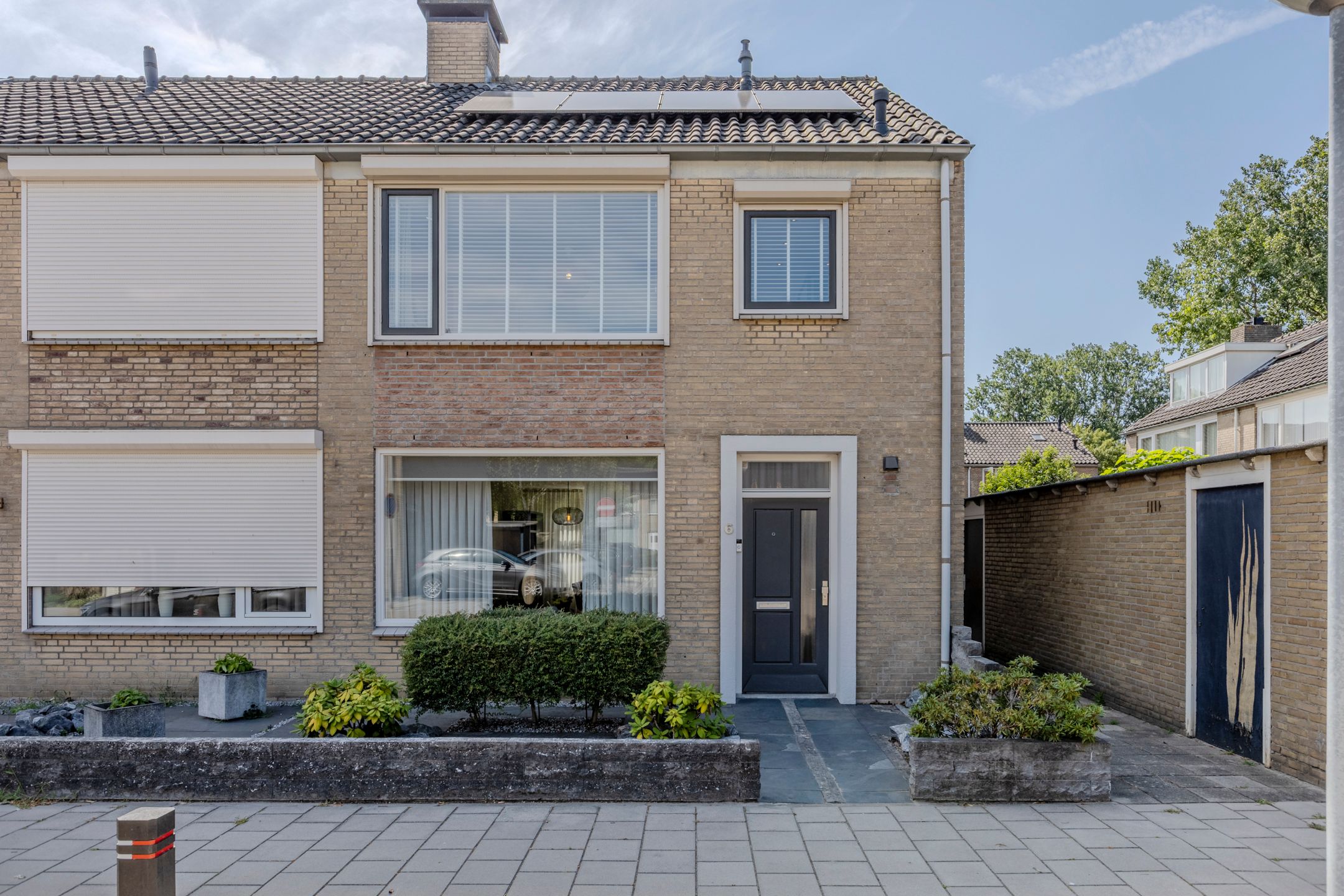 Foto van Dr. Donker Curtiusstraat 6, Waalwijk