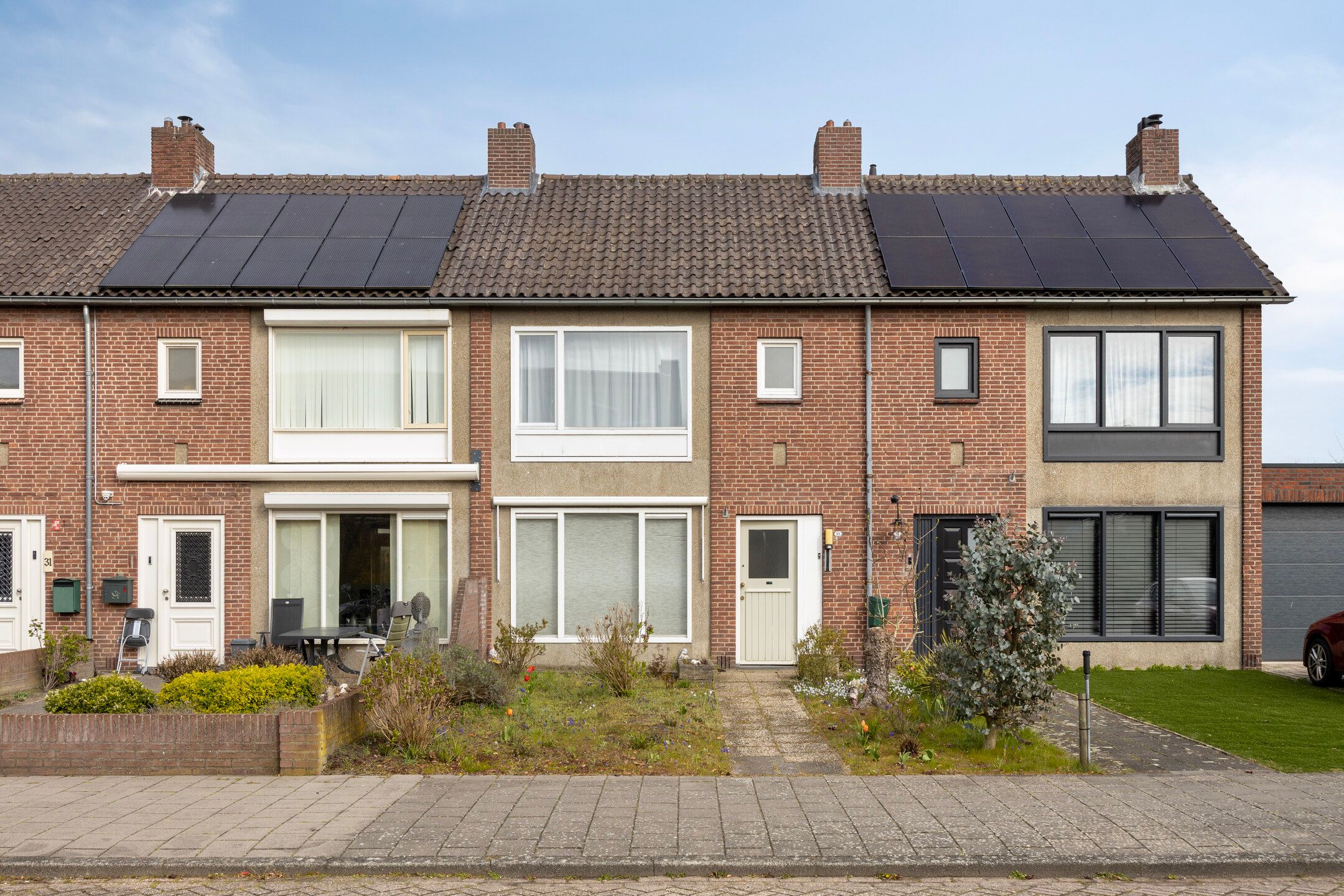 Foto van Alberdingk Thijmstraat 35, Waalwijk