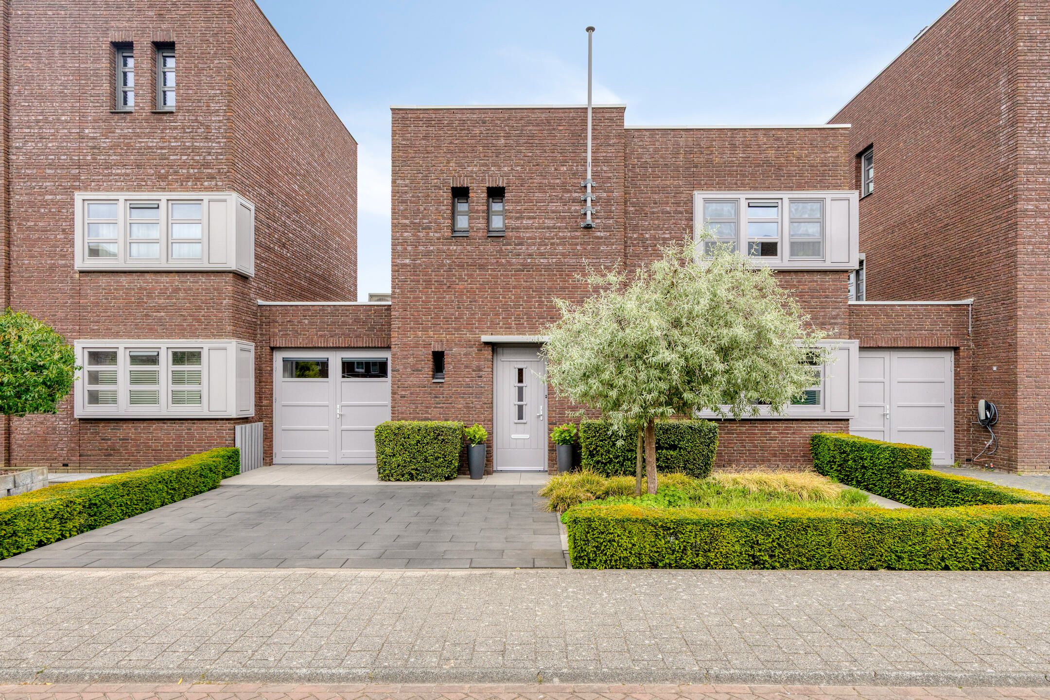 Foto van Anton van Duinkerkenstraat 14, Waalwijk