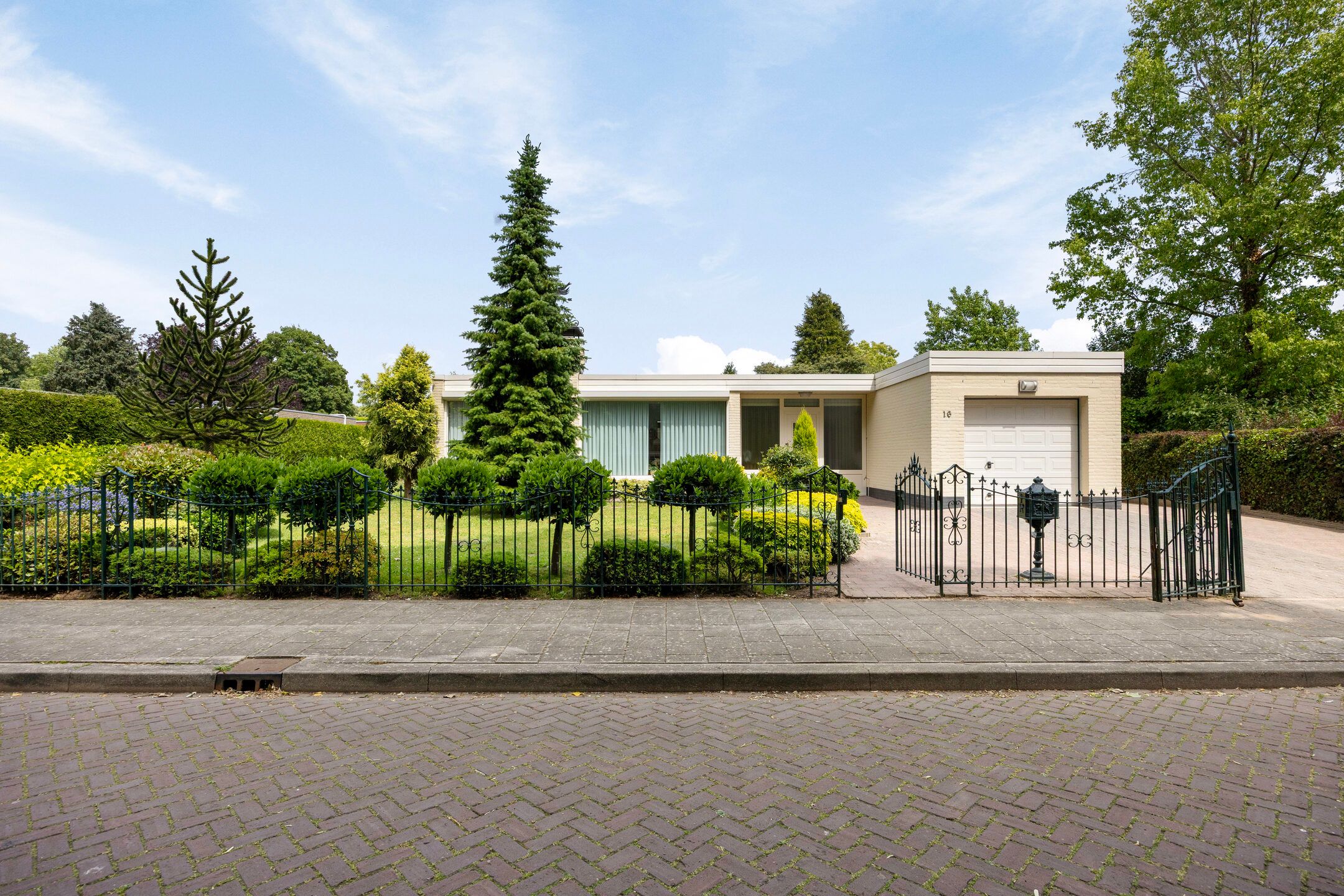Foto van Dammenlaan 16, Den Bosch