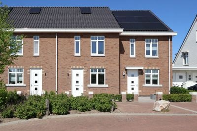 Foto van Ooievaar 35, Esch