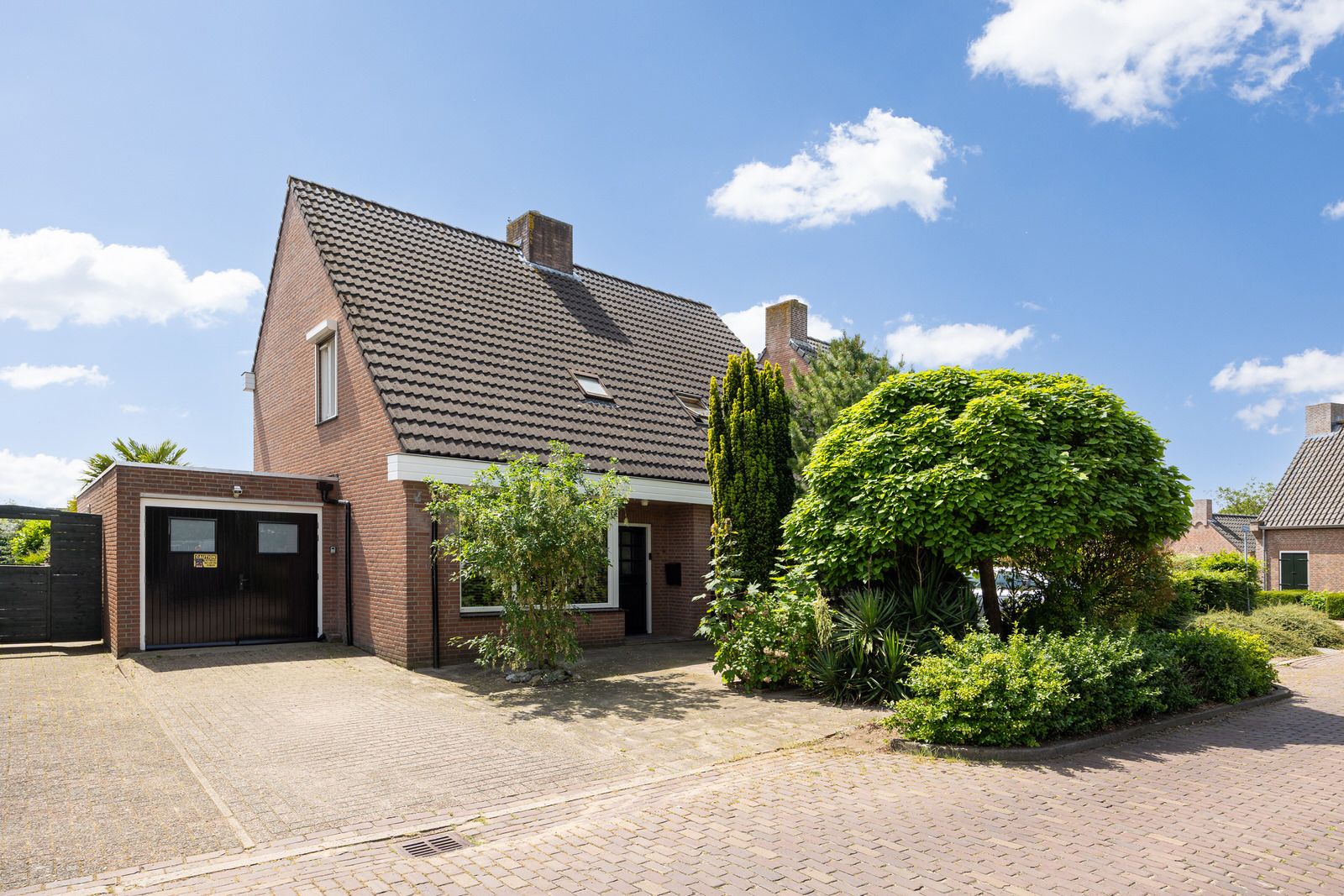 Foto van Willibrordusweg 6, Esch
