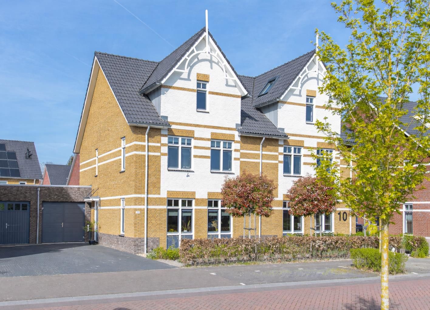 Foto van Johanna Westerdijklaan 12, Zaltbommel