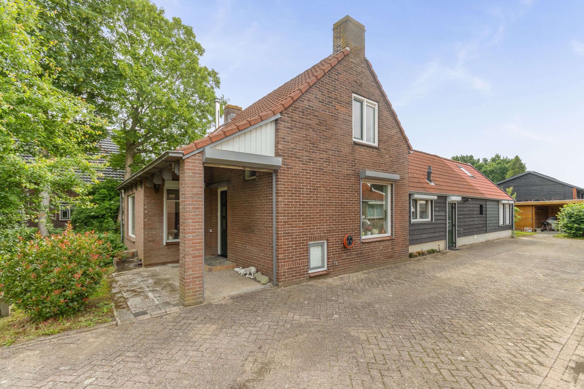 Foto van Maarten van Rossumweg 3, Poederoijen