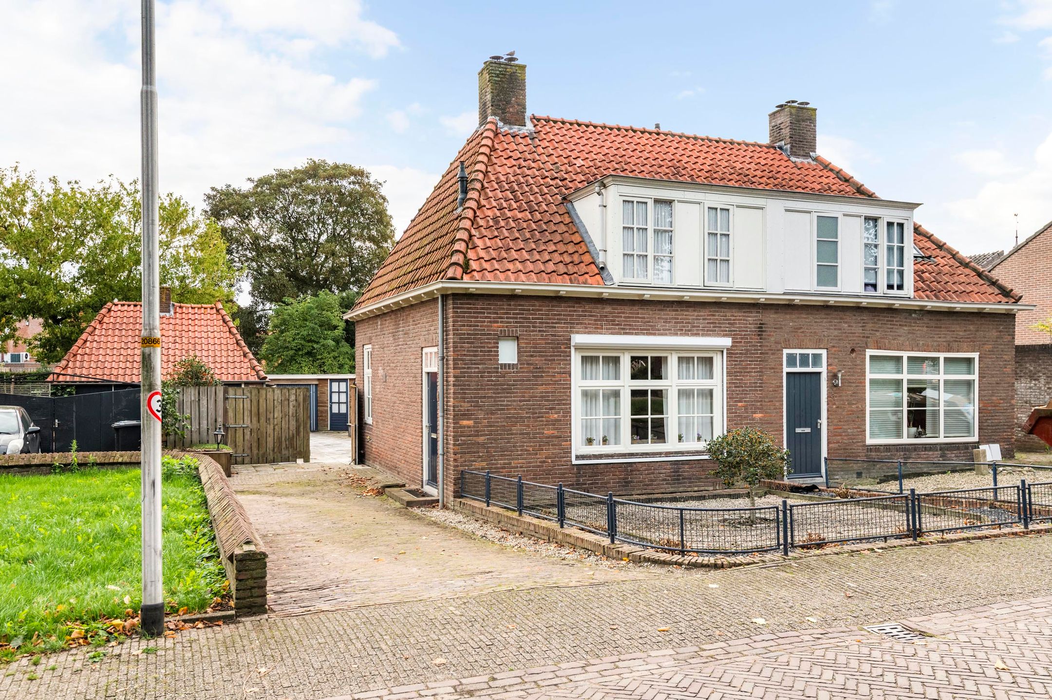 Foto van Kerkstraat 10, Hedel